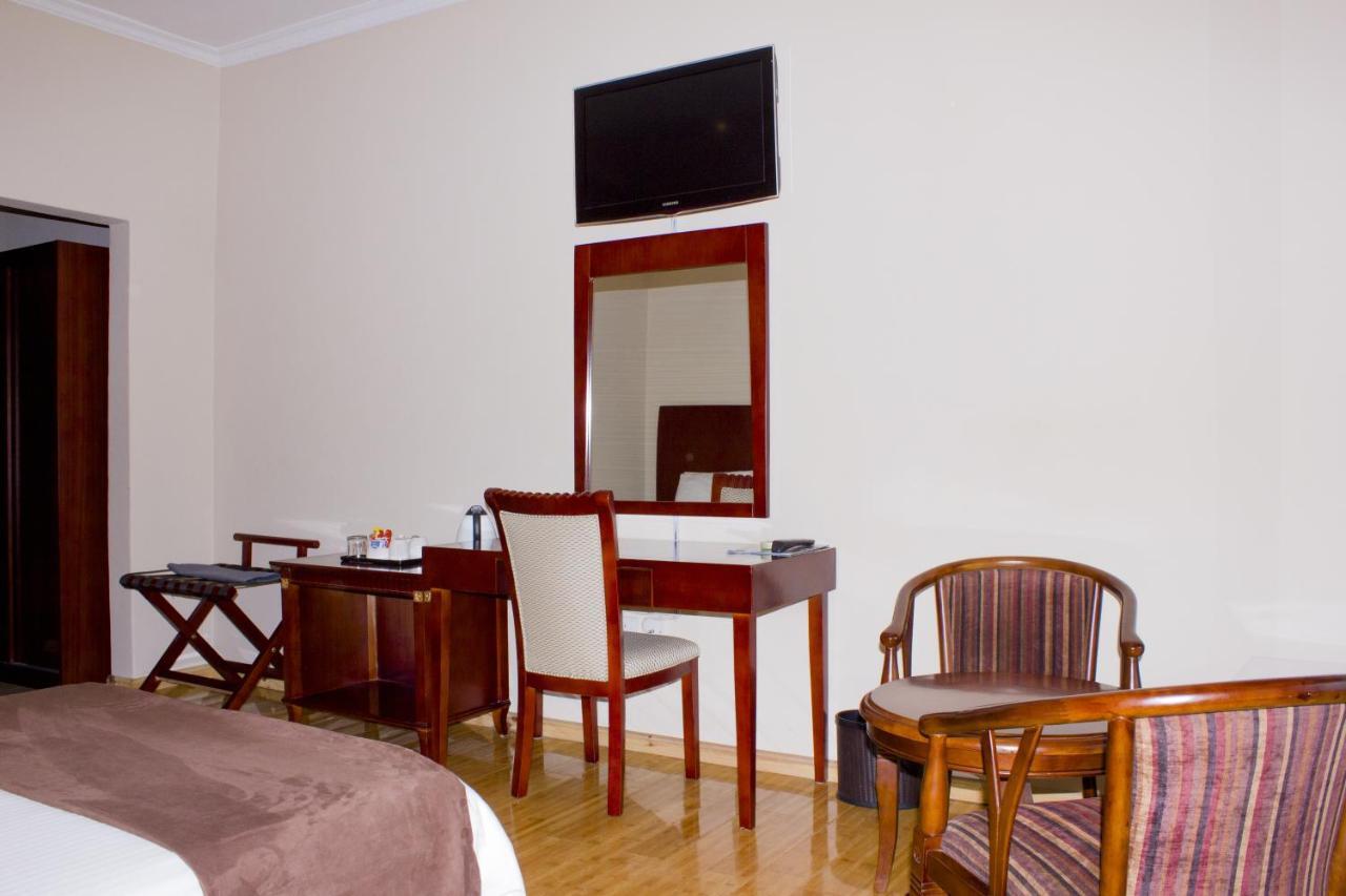 Icon Hotel Chingola Bilik gambar